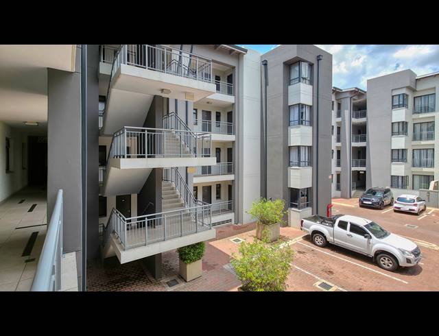 2 BEDROOM APARTMENT FOR SALE IN RIVONIA